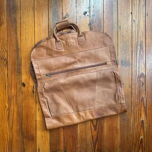 Boulder Ridge leather garment bag